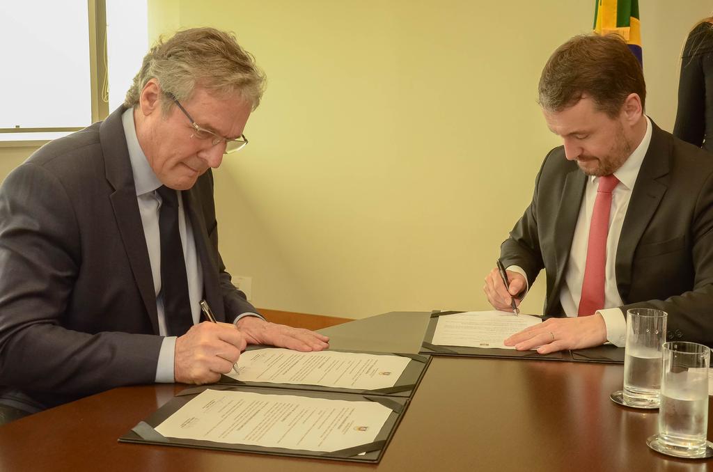 Termo de cooperação entre MP e Iepro foi assinado nesta quarta-feira