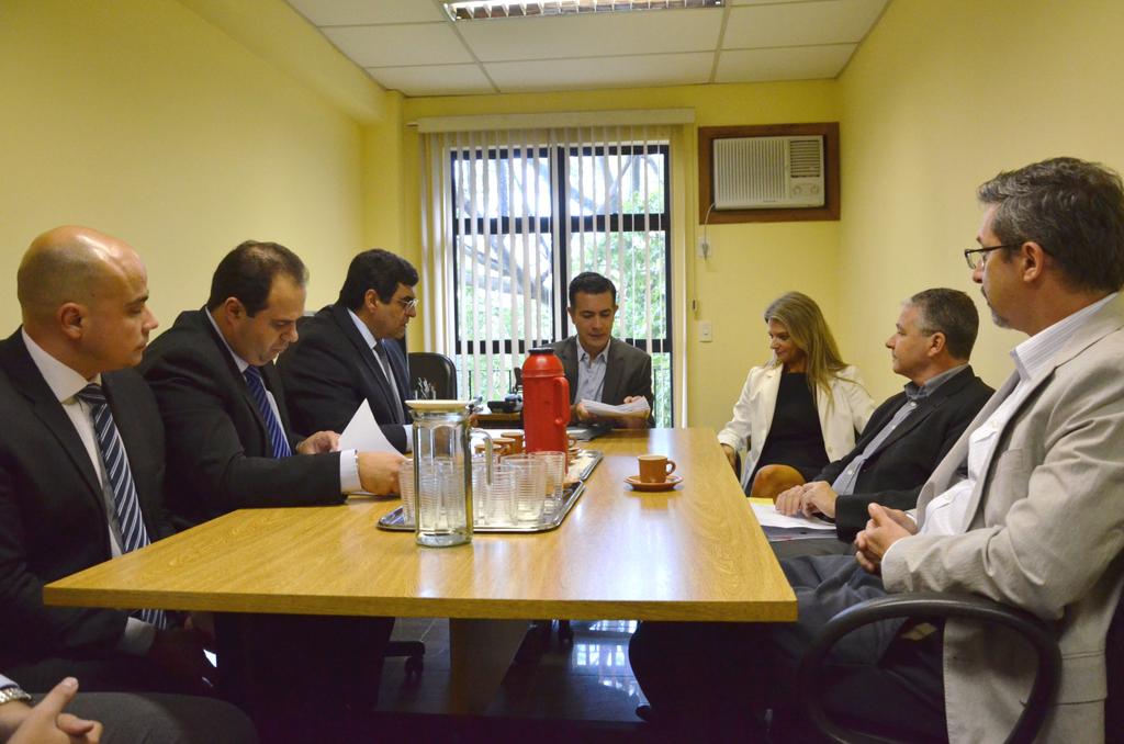 Reunião ocorreu na sede da Promotoria de Justiça de Defesa do Patrimônio Público