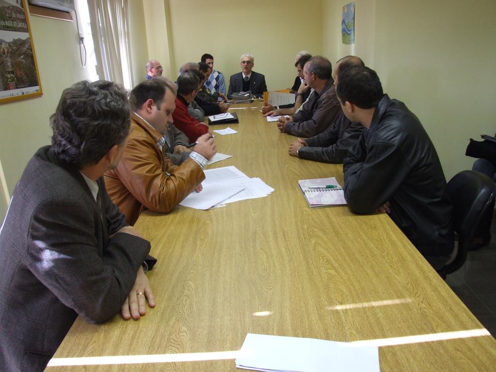Reunião foi realizada na Promotoria de Defesa do Meio Ambiente de Porto Alegre