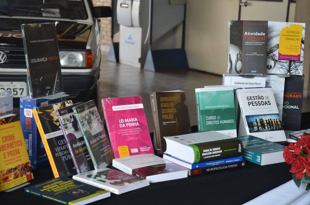 Parte dos livros doados
