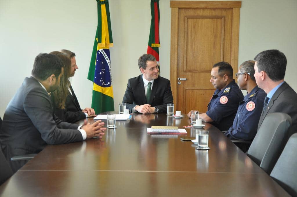 Ato ocorreu na sala de reuniões da PGJ