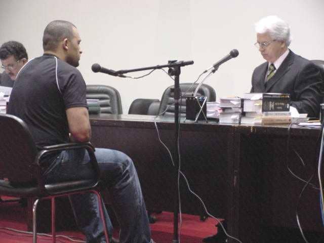 Adriano da Silva durante o primeiro julgamento em Passo Fundo, em agosto de 2006