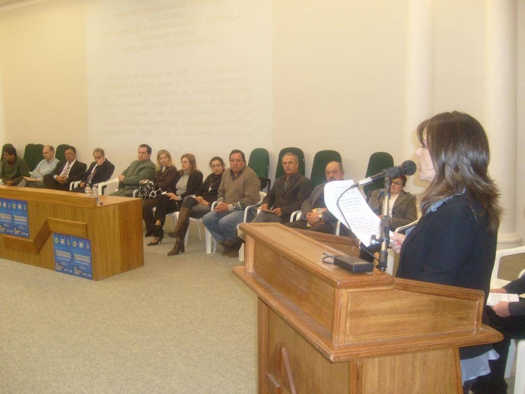 Promotora Ana Cirne em seminário...