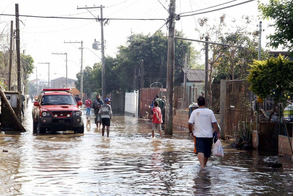 Alagamento atingiu vilas Asa Branca, Elizabeth, Nova Brasília e União