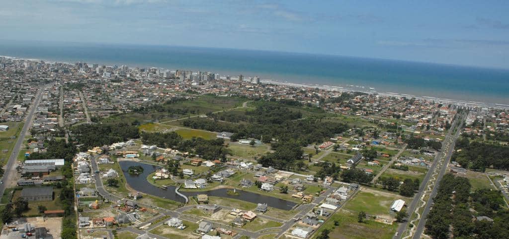 Vista aérea de Atlântida, no Litoral Norte