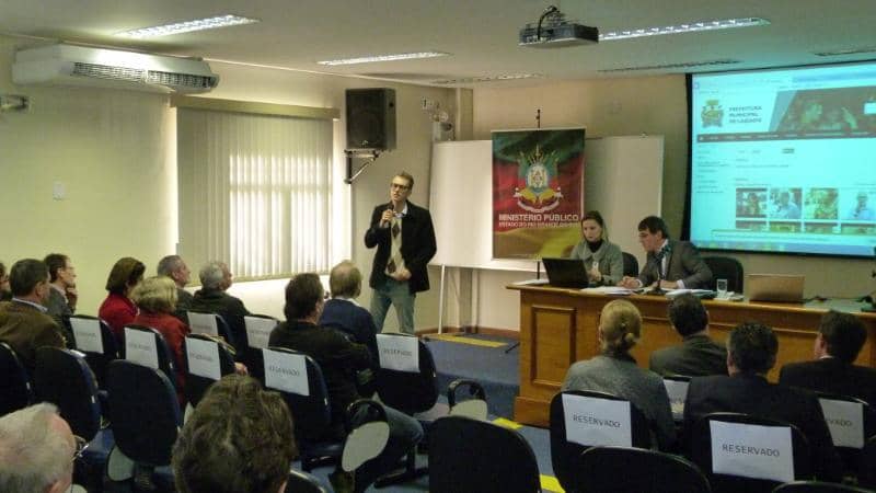 Reunião ocorreu no auditório da Promotoria de Justiça de Lajeado