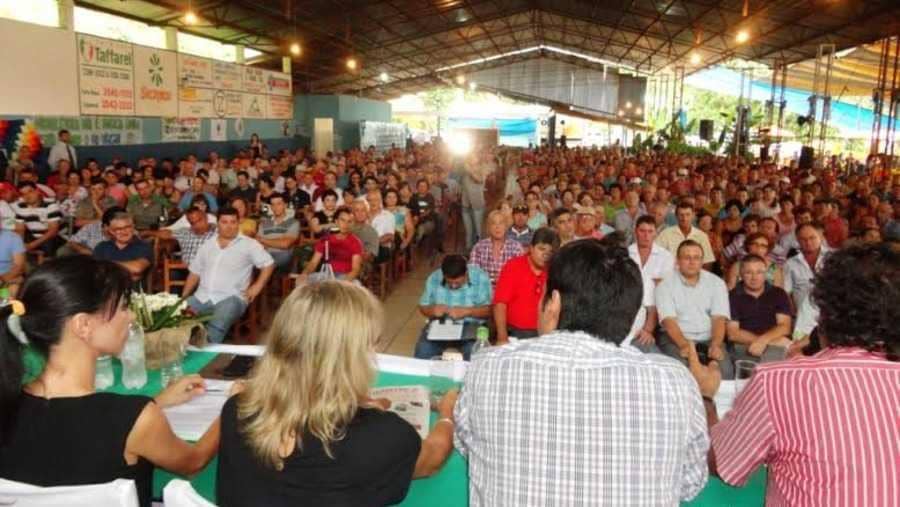 Audiência foi realizada em Porto Mauá e contou com a presença de centenas de pessoas