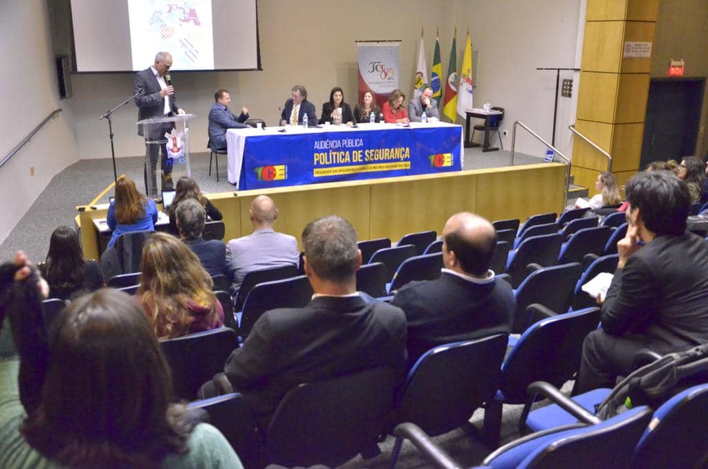 Evento foi realizado no auditório da Faculdade de Direito da PUCRS