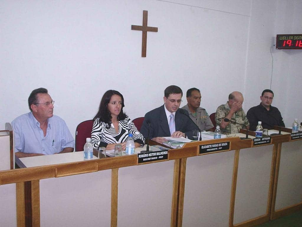 Marcos Rauber (centro) presidiu audiência pública