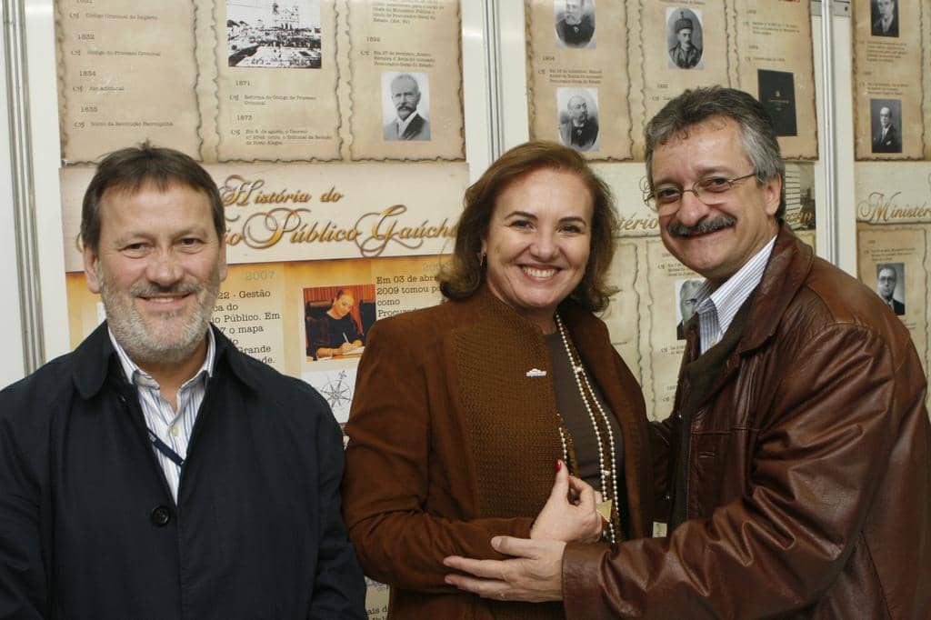 Procuradora-Geral de Justiça recebeu um botom oficial da Expointer