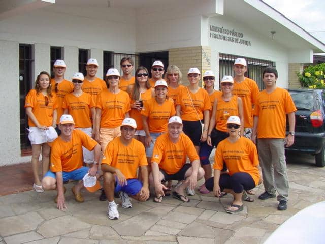 Participantes da caminhada em Capão da Canoa