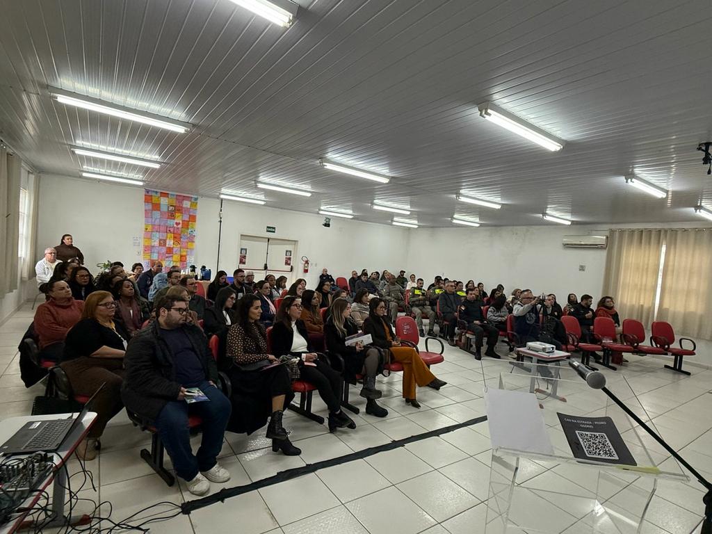 CAO na Estrada: capacitação das redes de proteção às mulheres chega a Pedro Osório
