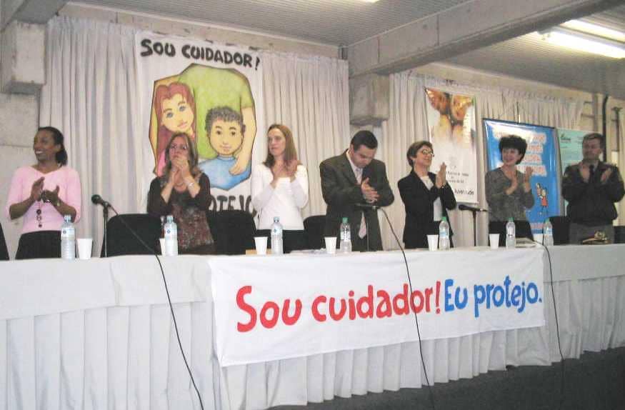 A mesa de honra do evento acontecido na cidade serrana