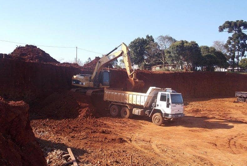 Foto integrante da ação civil pública do local das obras da escola