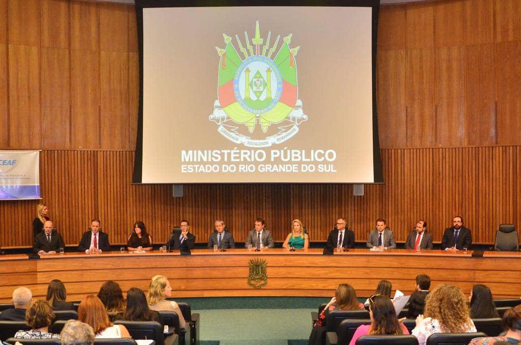 Mesa de abertura do Seminário sobre a nova Lei da Escuta 