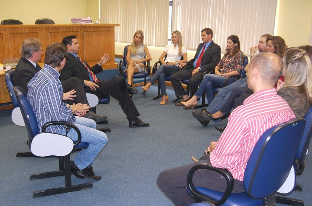 Juiz Melo, 3º da E para a D, esteve reunido com Promotores na Capital