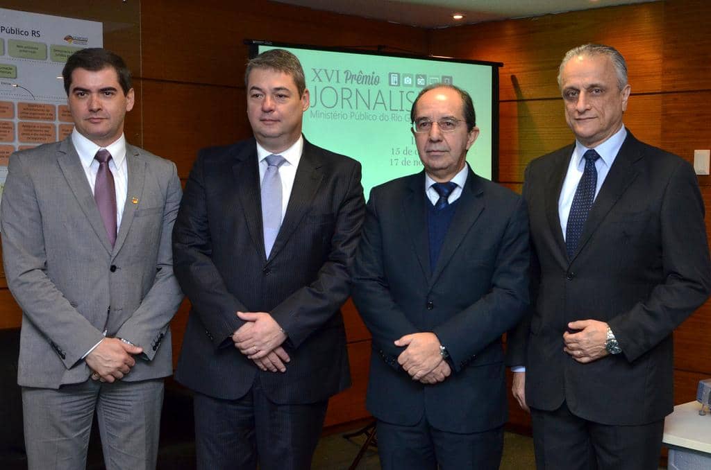 David Medina da Silva, Veiga, Victor Hugo de Azevedo Neto e Marcelo Carvalho, durante o lançamento