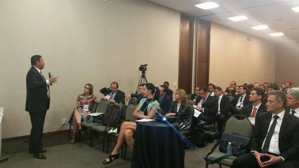 Procurador-Geral durante sua apresentação no Congresso Estadual de Gestão..