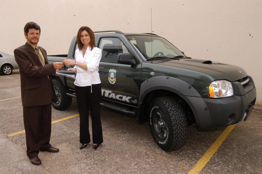 Promotora Roberta Brenner de Moraes durante a entrega do veículo