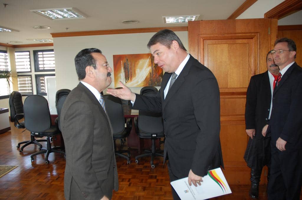 Eduardo de Lima Veiga entregou...