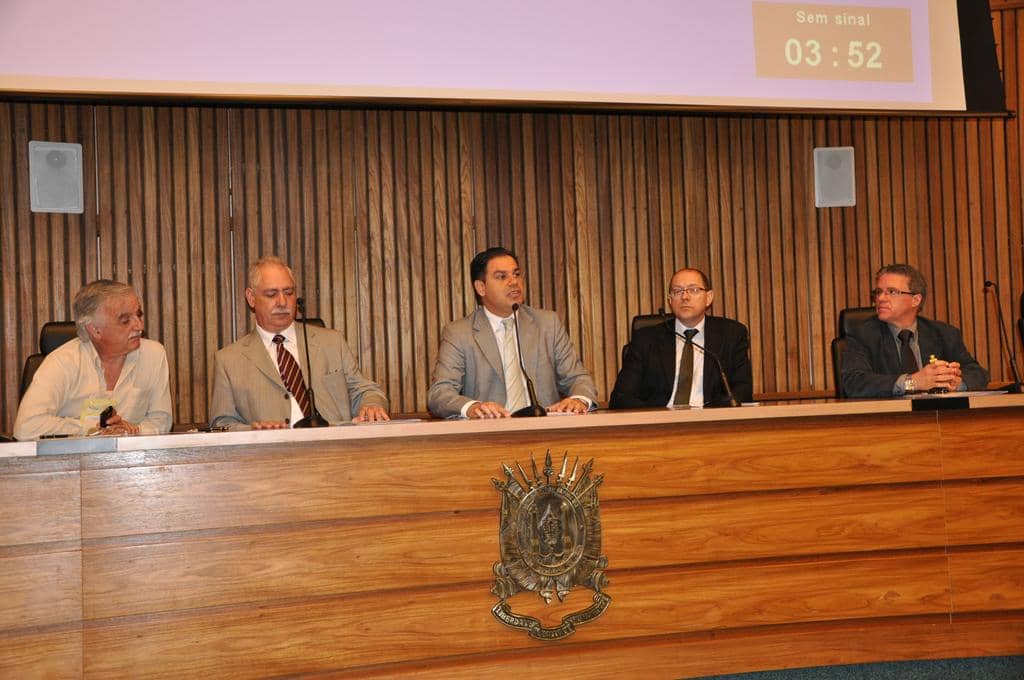 Autoridades discutiram modelo da atenção básica de saúde