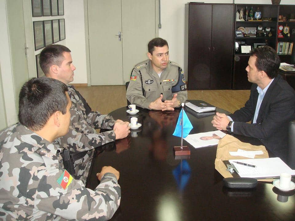 Promotor se reuniu com representantes da BM de Caxias do Sul