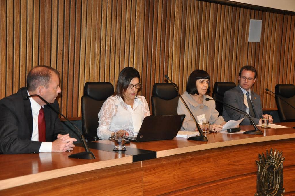 Mesa de abertura do Seminário