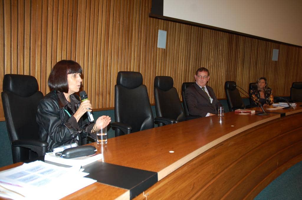 Maria Regina Azambuja, Hilário Royer e Márcia Mainardi apresentaram o projeto