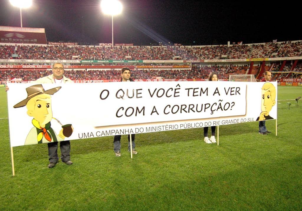 Faixa percorreu pista do Beira-Rio