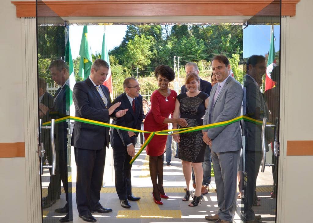 Momento do desenlace da fita inaugural