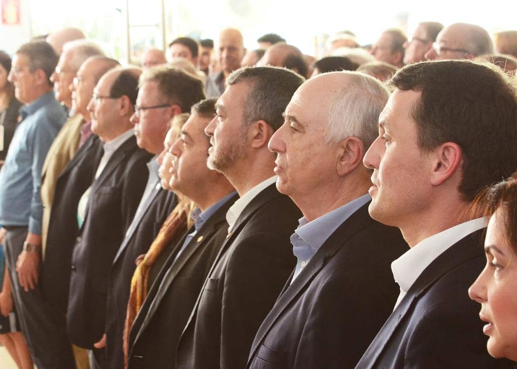 PGJ com autoridades na abertura da feira,...