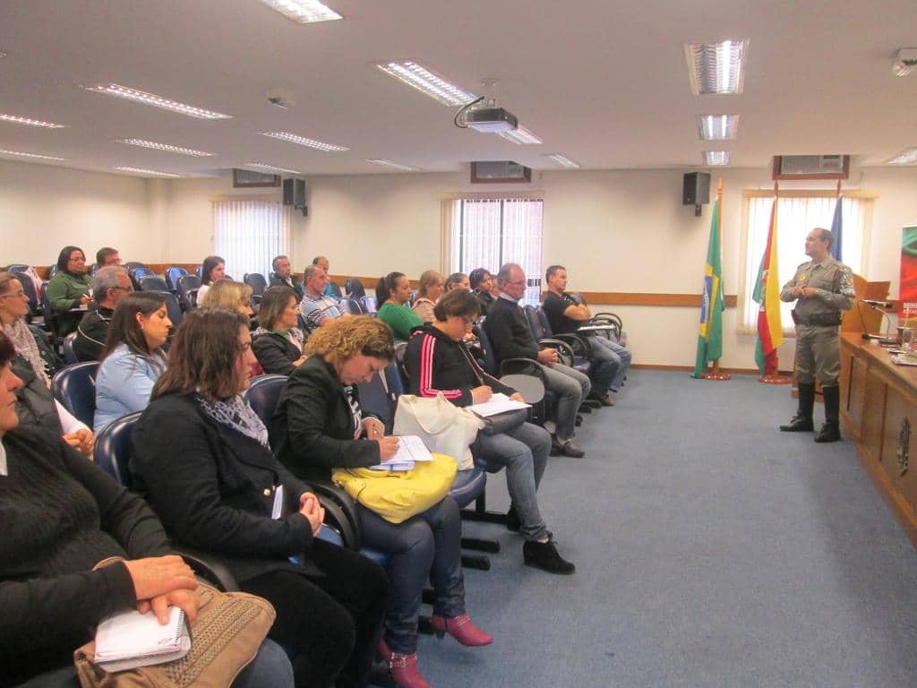 Reunião ocorreu na Promotoria de Justiça de Passo Fundo