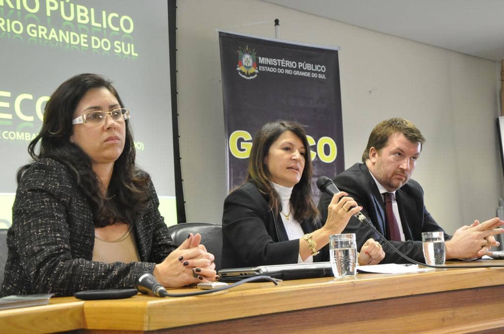 Josiene de Menezes, Eva de Carvalho e Fernando Sgarbossa ...