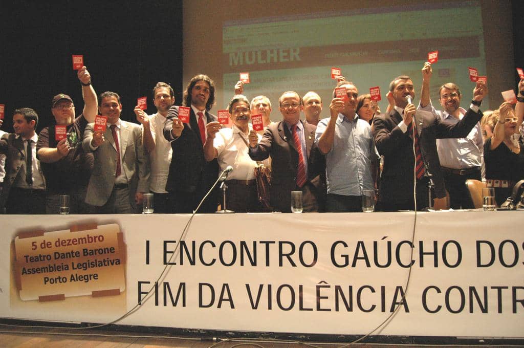 Autoridades e artistas estiveram presentes no encontro