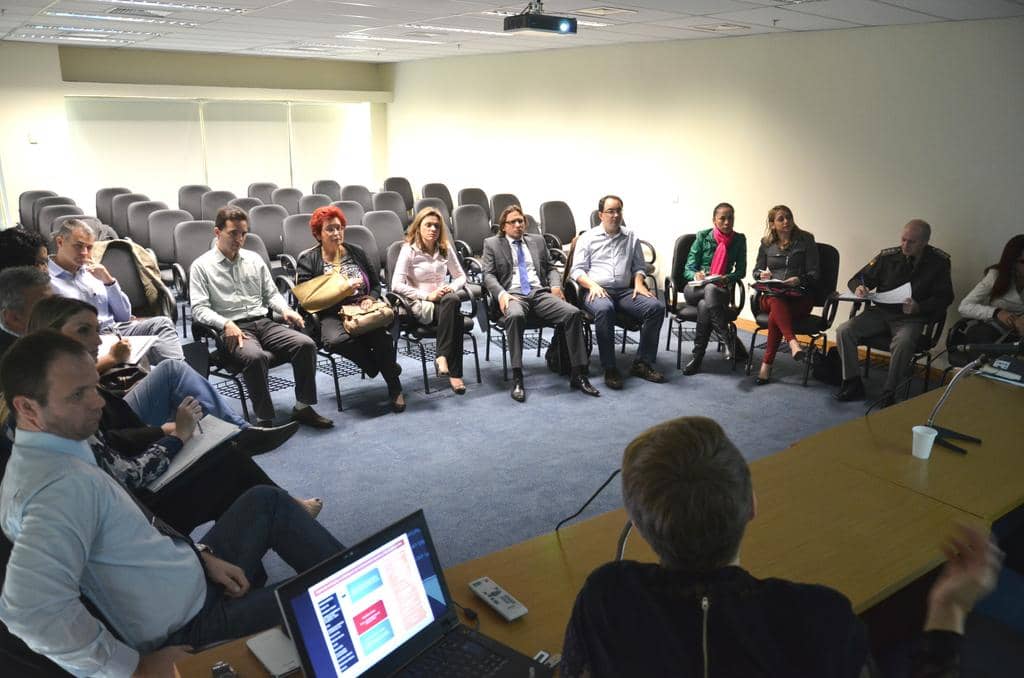 Reunião integrou representantes de diversas instituições