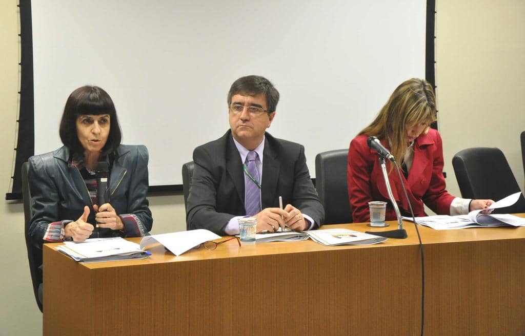 Maria Regina Azambuja, Júlio Almeida e Noara Lisboa na abertura do Encontro