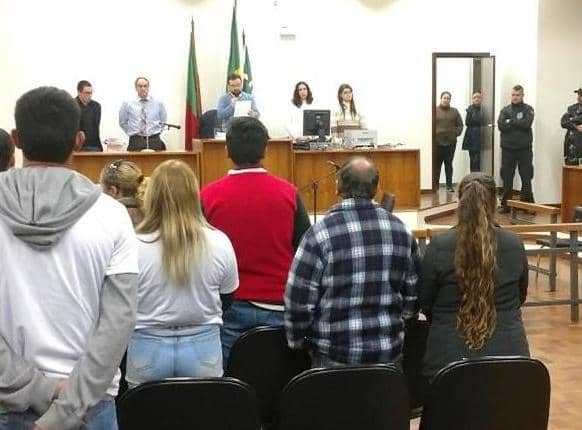 Panorama do julgamento em que ...
