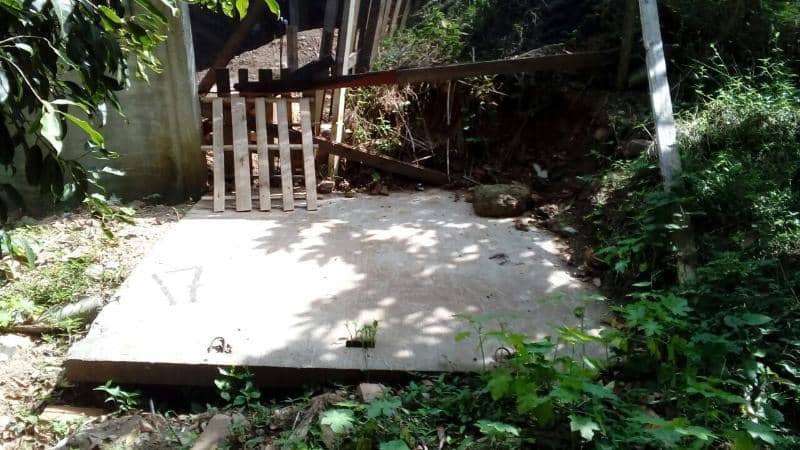 Muro que circunda o Jardim Botânico...