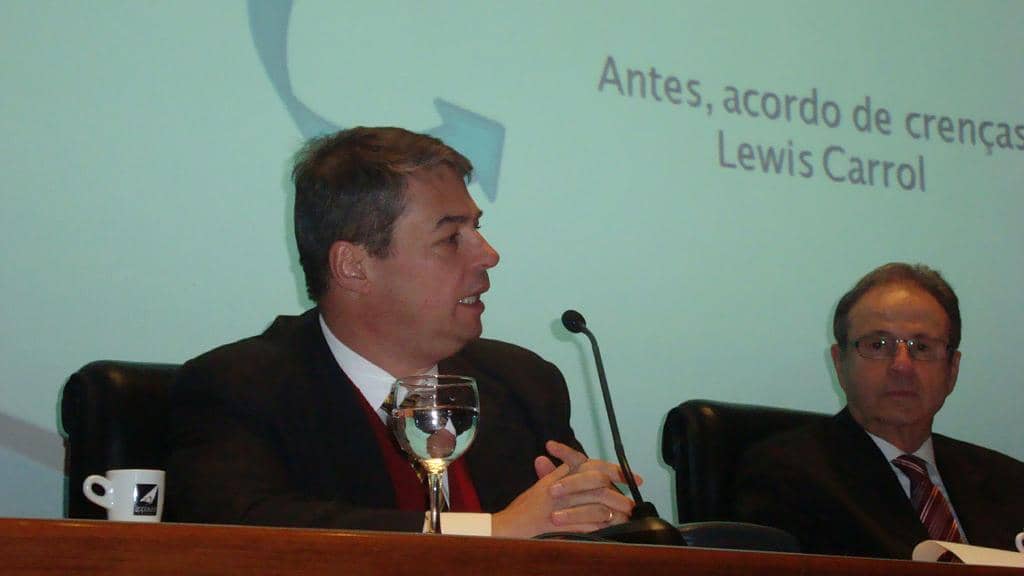 Eduardo de Lima Veiga...