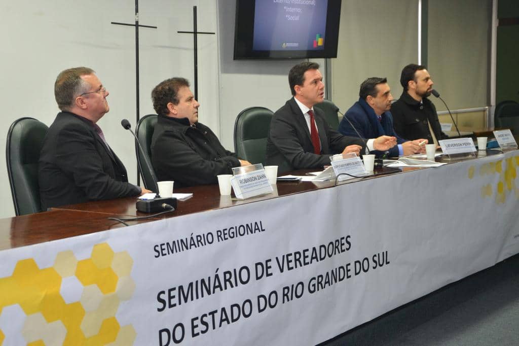 Promotor de Justiça José Francisco Seabra Mendes Júnior em sua manifestação no evento