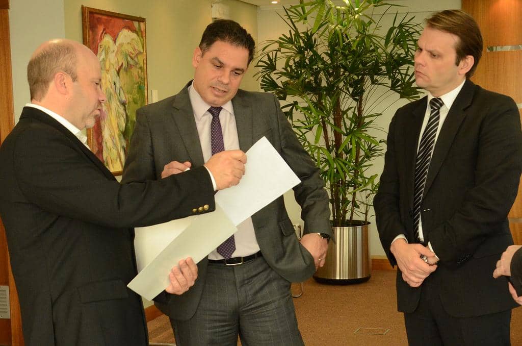 PGJ com Coordenador do Centro de Apoio Criminal e o Deputado Marlon Santos