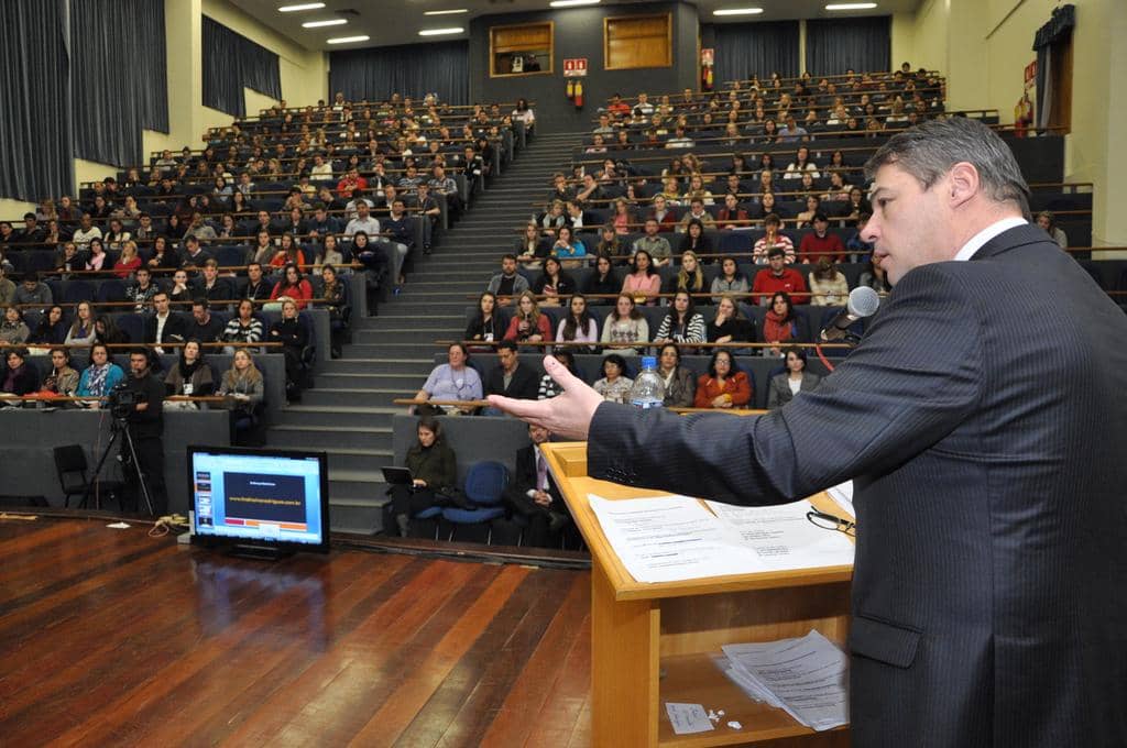 Procurador-Geral de Justiça durante sua manifestação