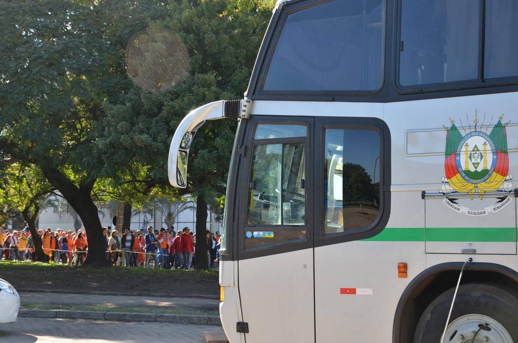 Ônibus do MP no Caminho do Gol