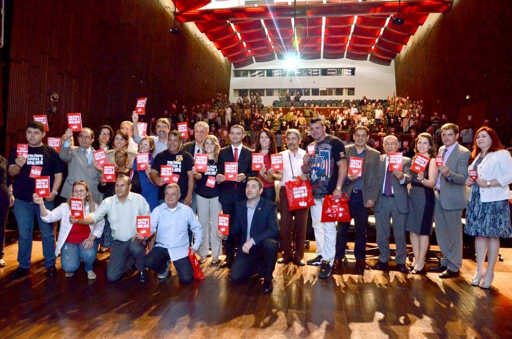 Participantes do encontro na Assembleia Legislativa