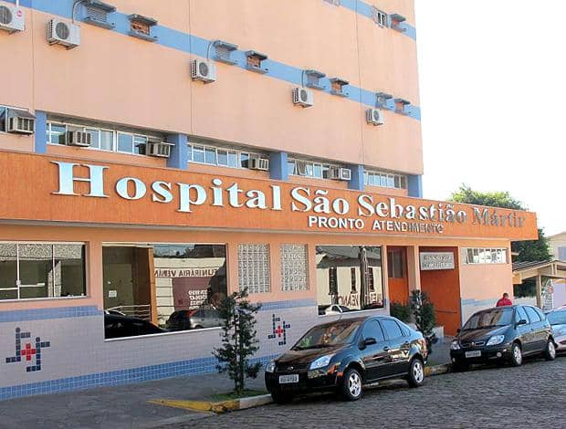 Mulher foi morta em frente ao hospital antes de fazer exame de corpo de delito