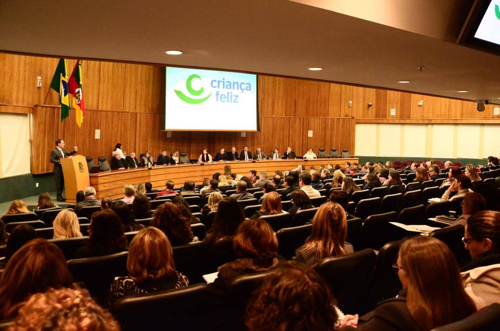Seminário foi realizado no auditório Mondercil Paulo de Moraes
