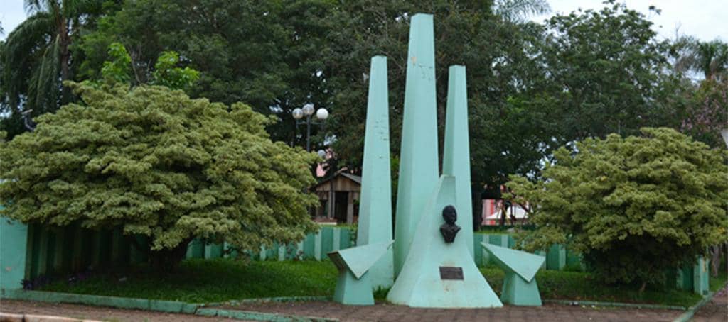 Praça principal da cidade de Jóia