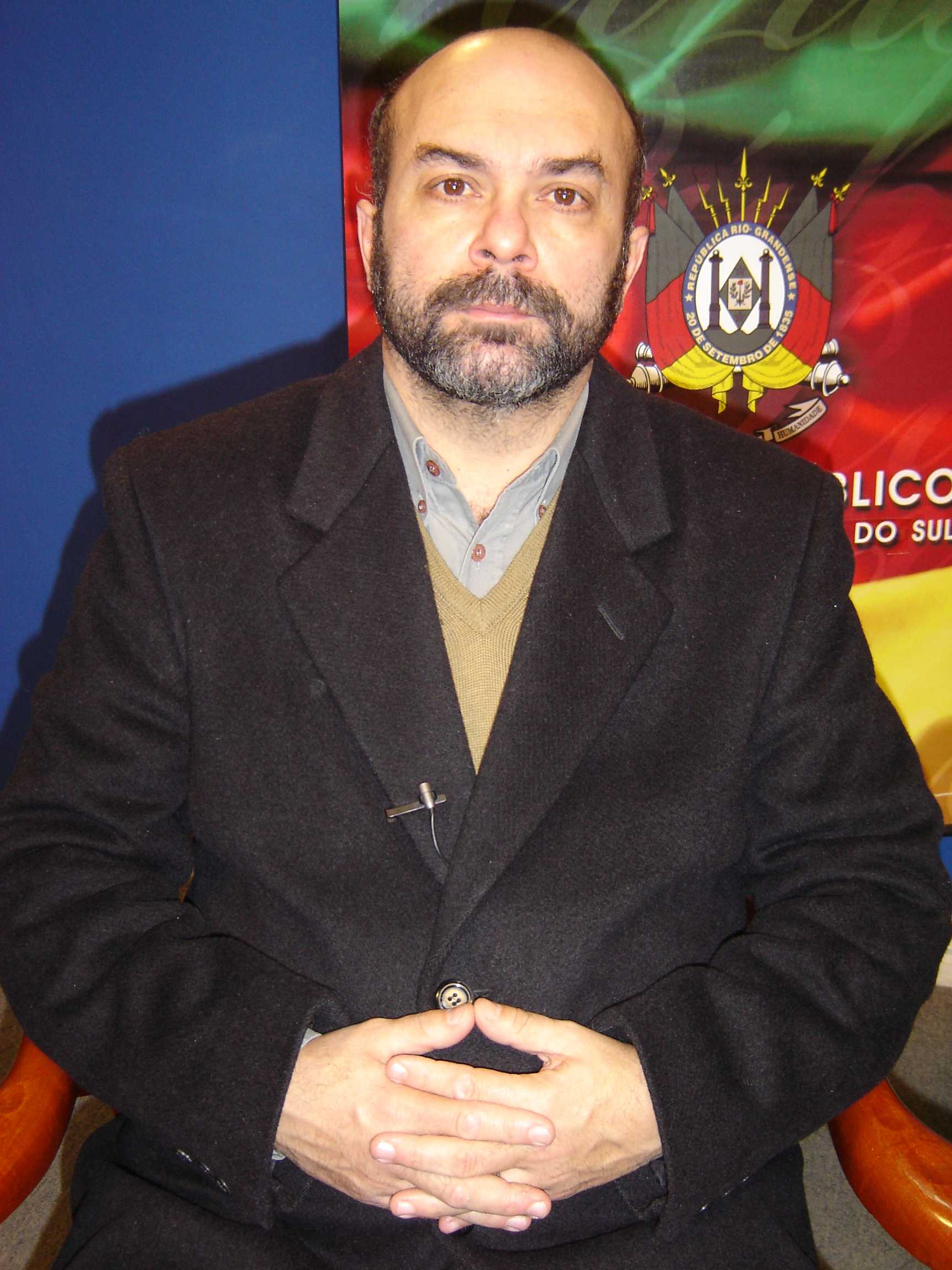 Promotor José Olavo Bueno dos Passos