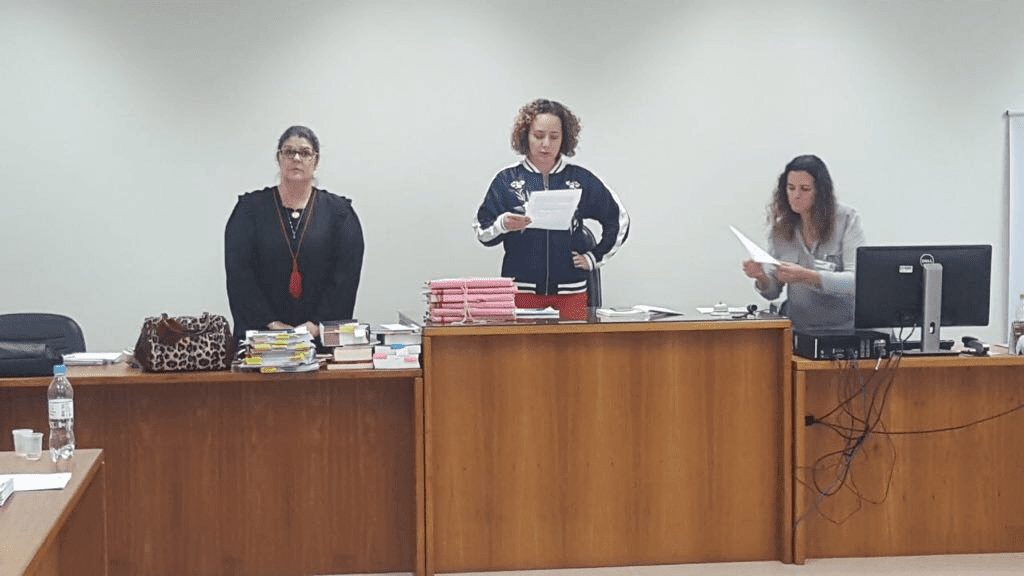 À esquerda, Sílvia Becker Pinto, que representou o MP no julgamento