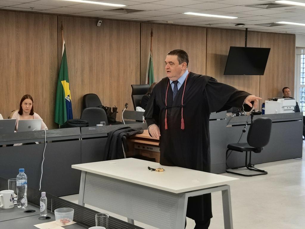 Porto Alegre: acusado pelo MPRS é condenado a 15 anos de prisão pela morte de estudante de enfermagem atingida por bala perdida na Restinga